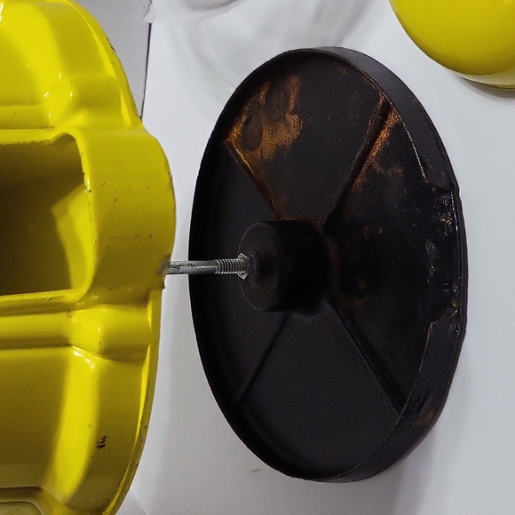 Working yellow candy dispenser/coin bank. - Picture 12 of 14